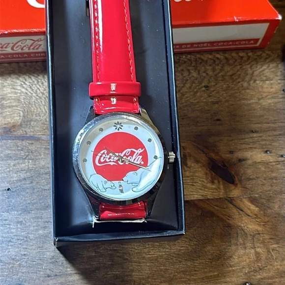 Coca-Cola Coke Polar Bear Red NWT Unisex Watch Time Piece With Box Vintage - Picture 2 of 7